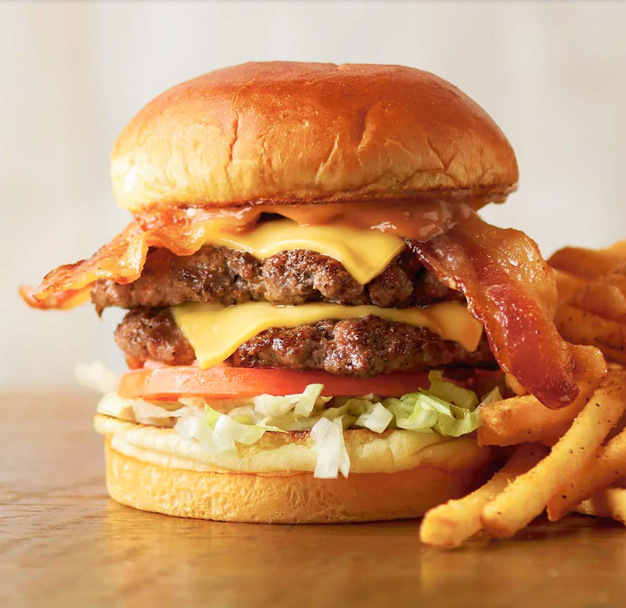 Wendy's Cheddar Lovers Bacon Cheeseburger